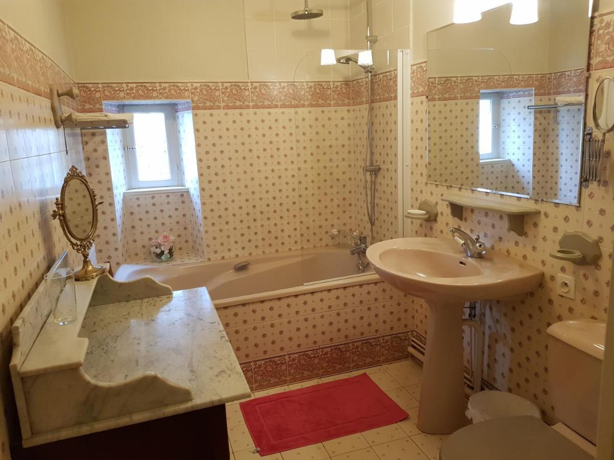 ラ・ブルブール Domaine Les Pradets Bed & Breakfast エクステリア 写真