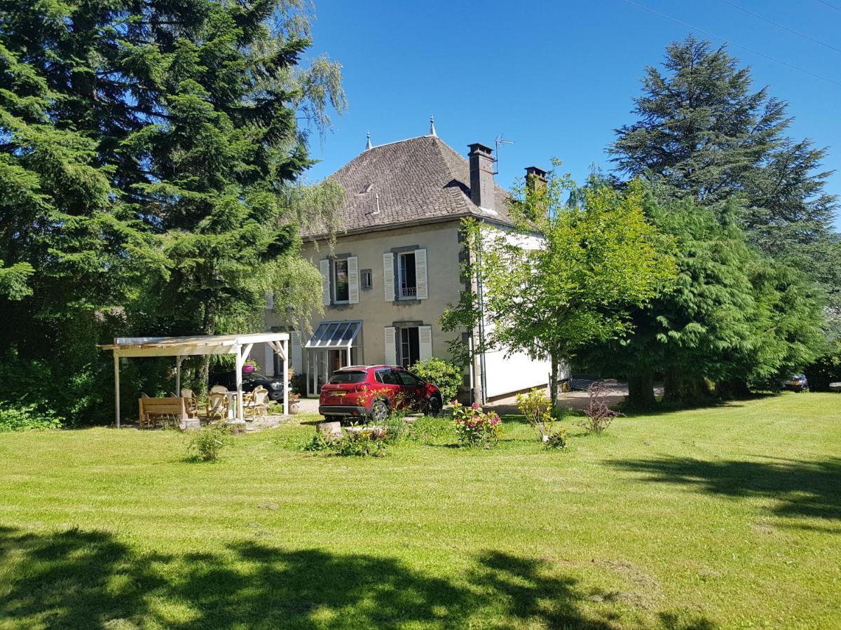 ラ・ブルブール Domaine Les Pradets Bed & Breakfast エクステリア 写真