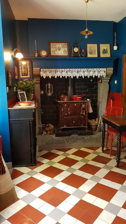 ラ・ブルブール Domaine Les Pradets Bed & Breakfast エクステリア 写真