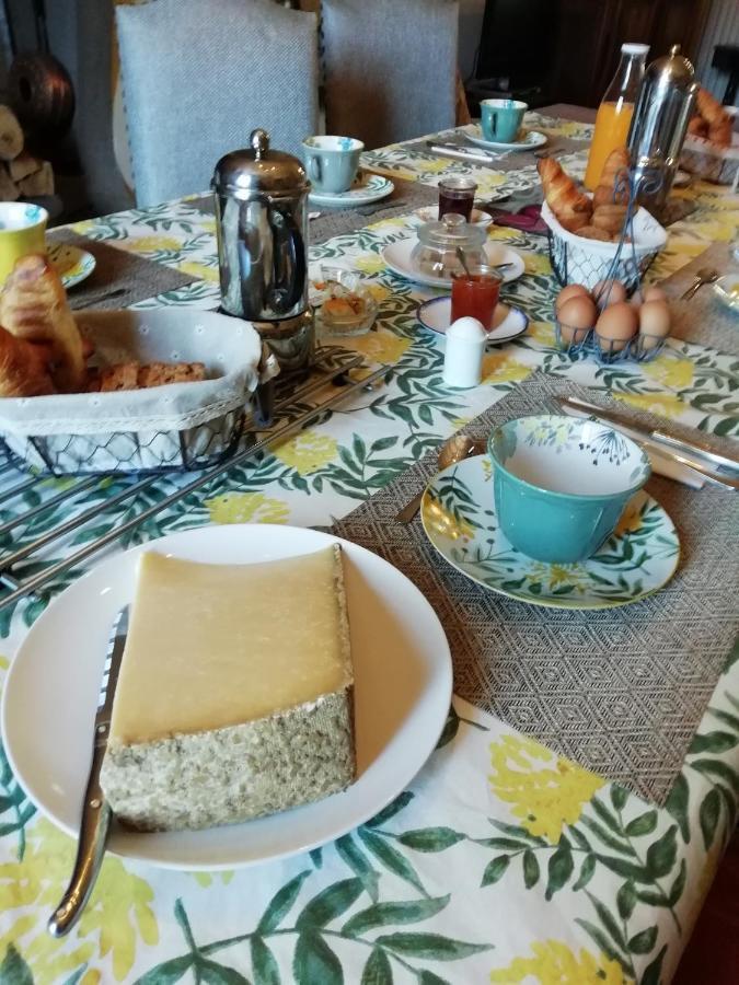 ラ・ブルブール Domaine Les Pradets Bed & Breakfast エクステリア 写真
