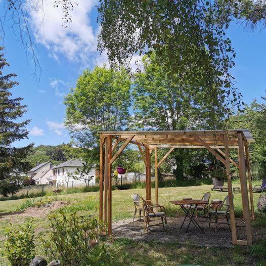 ラ・ブルブール Domaine Les Pradets Bed & Breakfast エクステリア 写真