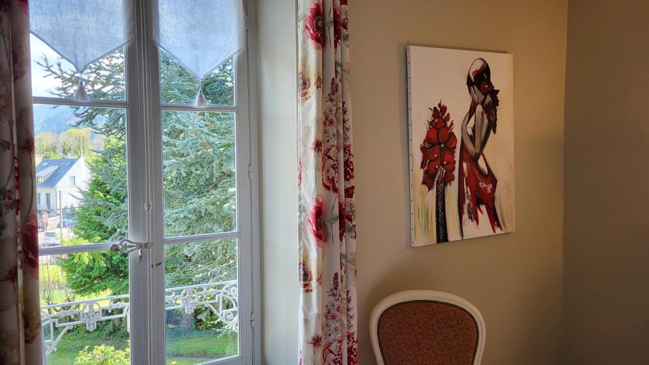 ラ・ブルブール Domaine Les Pradets Bed & Breakfast エクステリア 写真